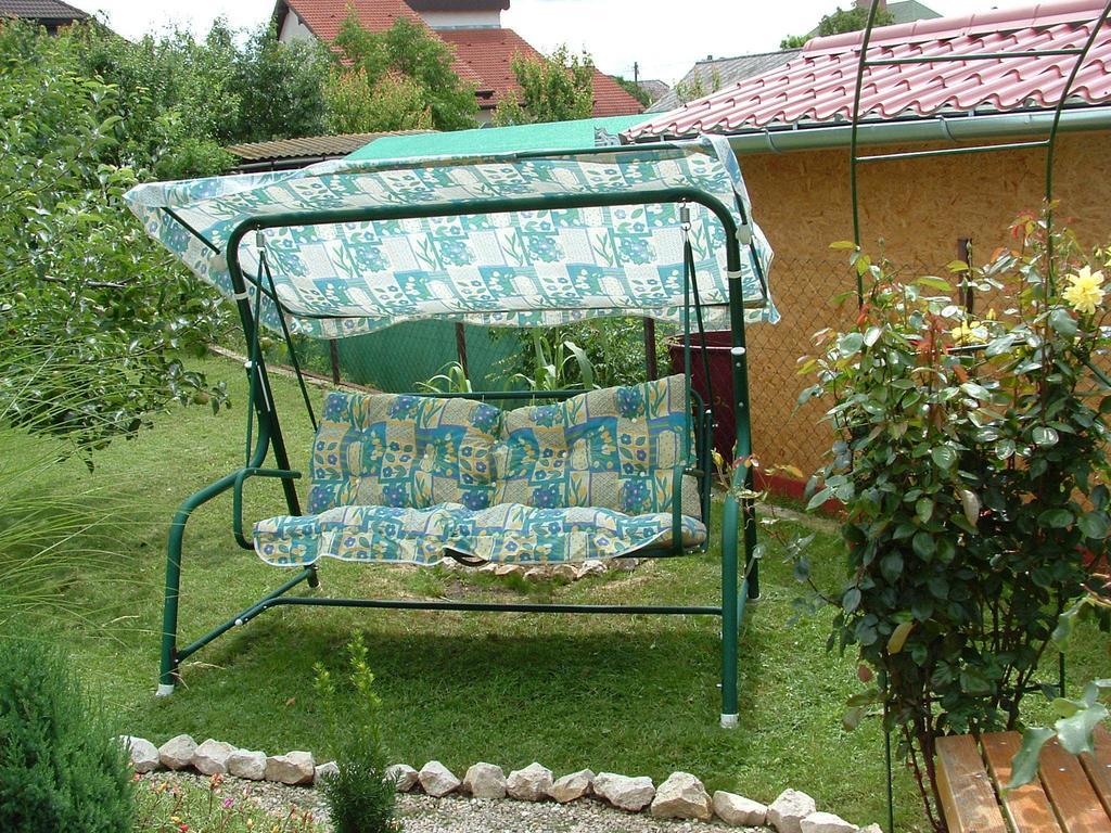 Hotel Zsuzsi Vendégház Zalaegerszeg Esterno foto
