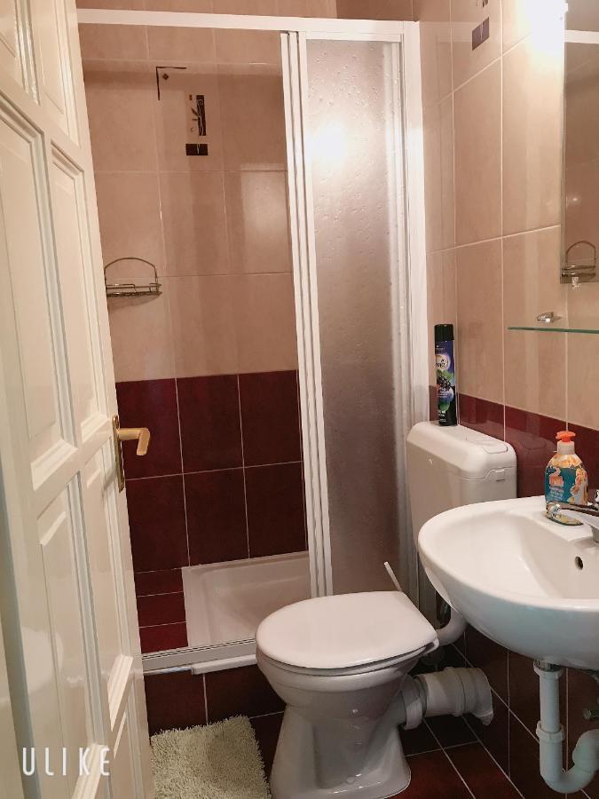 Hotel Zsuzsi Vendégház Zalaegerszeg Esterno foto