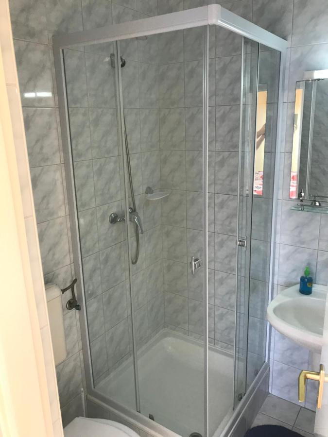 Hotel Zsuzsi Vendégház Zalaegerszeg Esterno foto